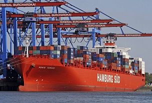 Sazby kontejnerové přepravy z Asie do Evropy prudce klesly v září