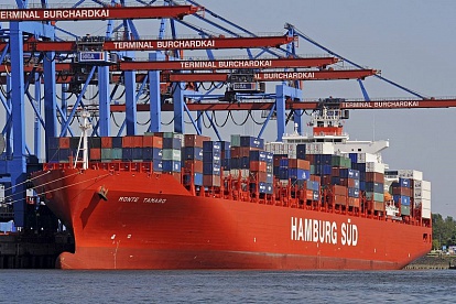 Sazby kontejnerové přepravy z Asie do Evropy prudce klesly v září
