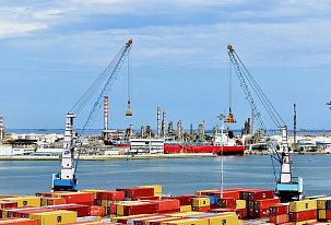 Polské přístavy zaznamenávají rekordní objemy překládky