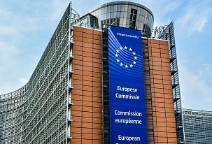 Americká cla by mohla EU poslat do recese, ministři financí se snaží najít východisko